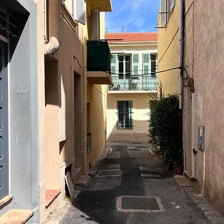 30m In The Heart Of Old Wifi Air Conditioning Antibes